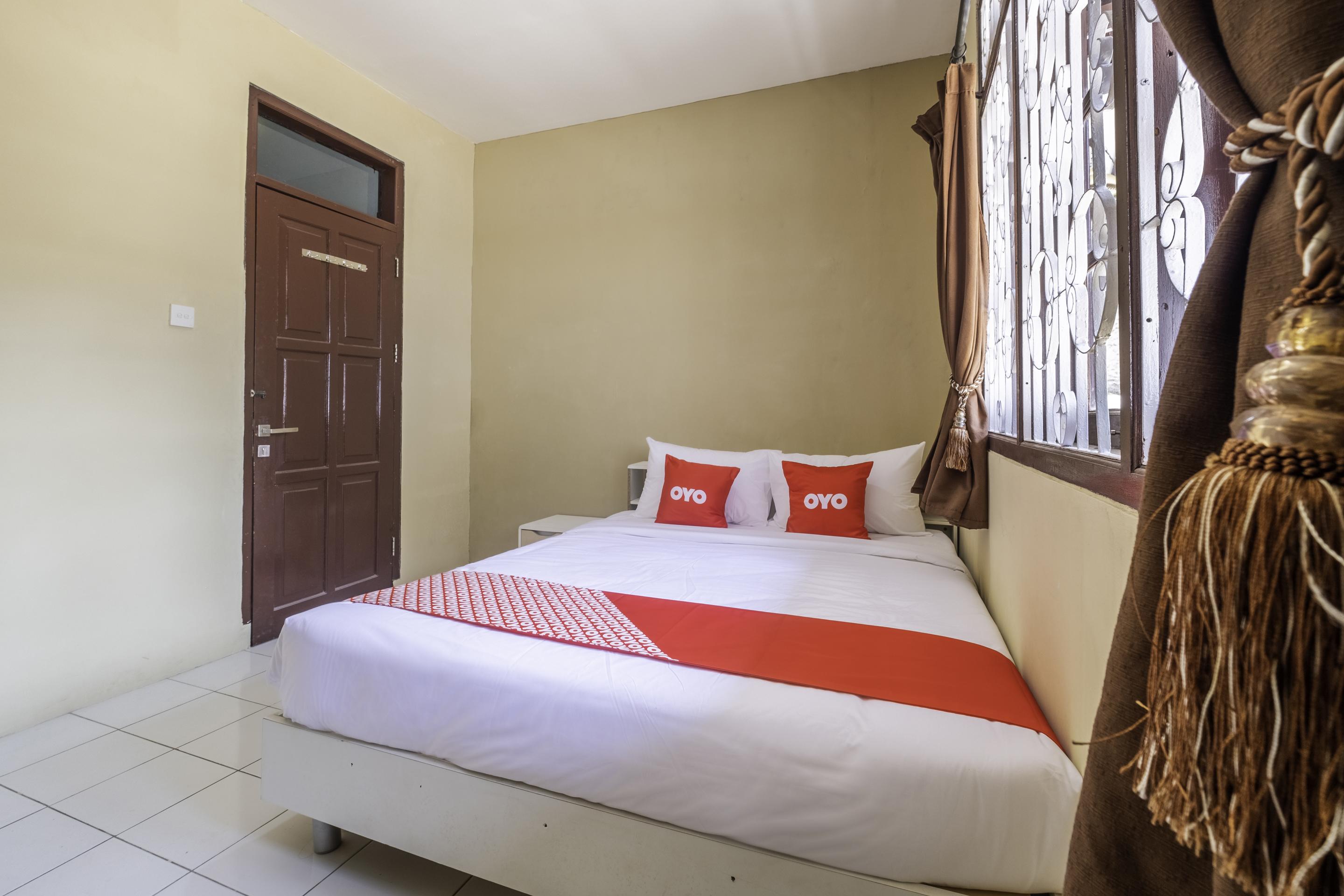 Super Oyo 1568 Stasiun Ka Cirebon Guest House Ngoại thất bức ảnh