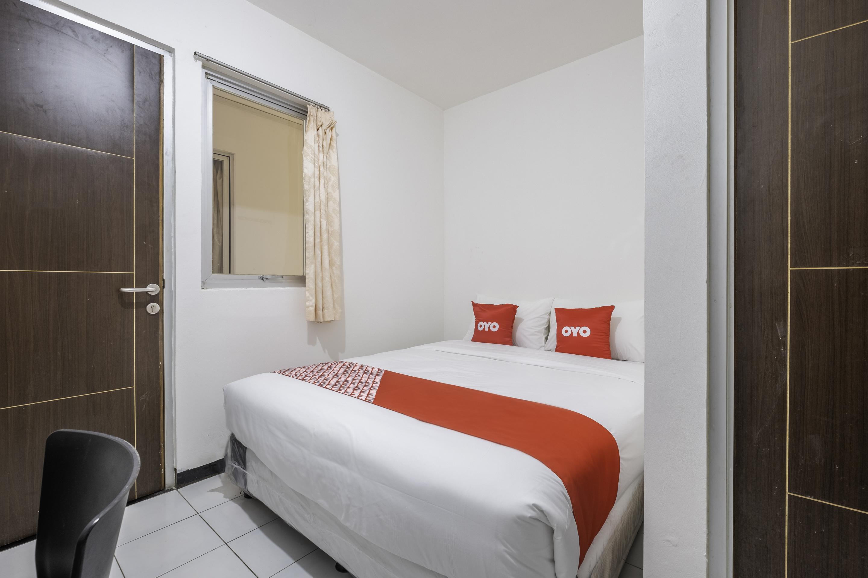 Super Oyo 1568 Stasiun Ka Cirebon Guest House Ngoại thất bức ảnh