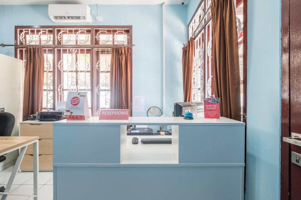 Super Oyo 1568 Stasiun Ka Cirebon Guest House Ngoại thất bức ảnh