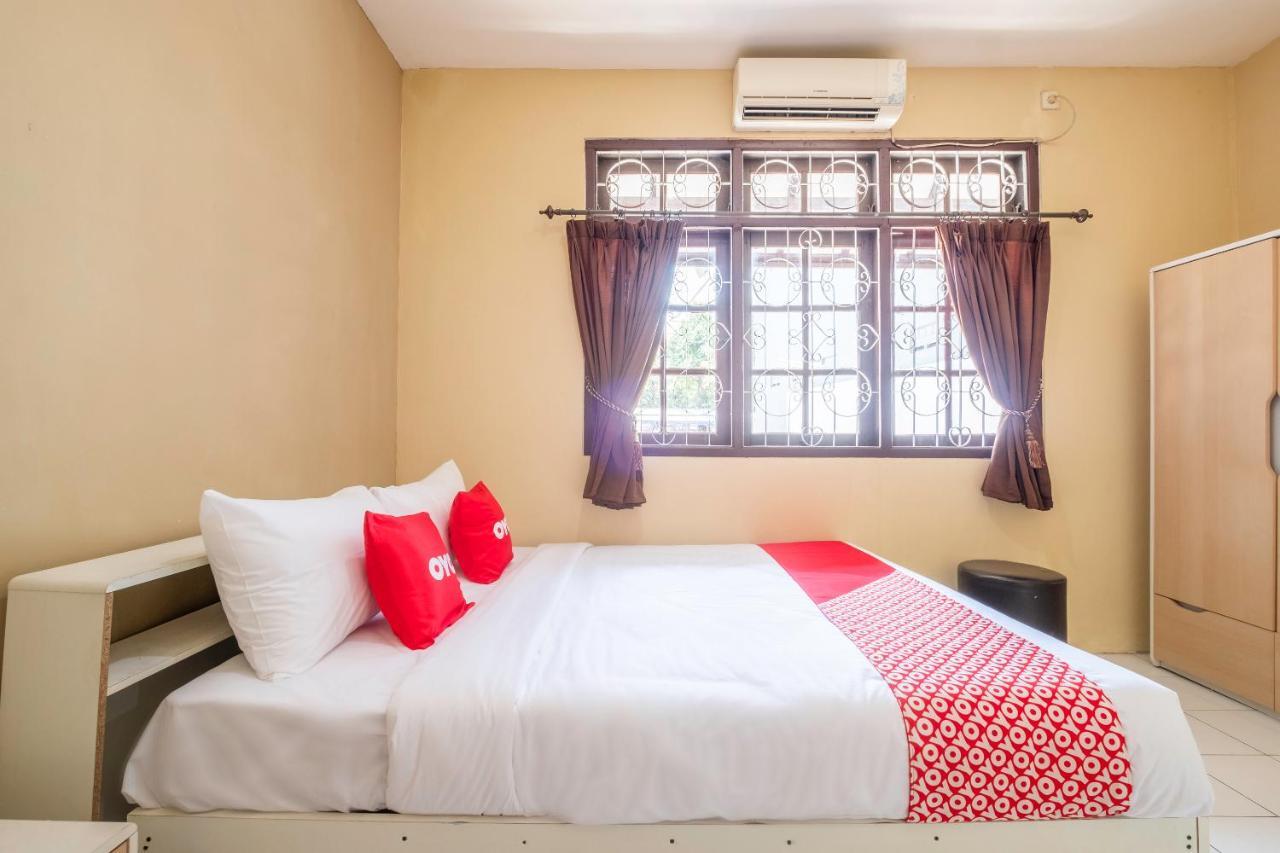 Super Oyo 1568 Stasiun Ka Cirebon Guest House Ngoại thất bức ảnh
