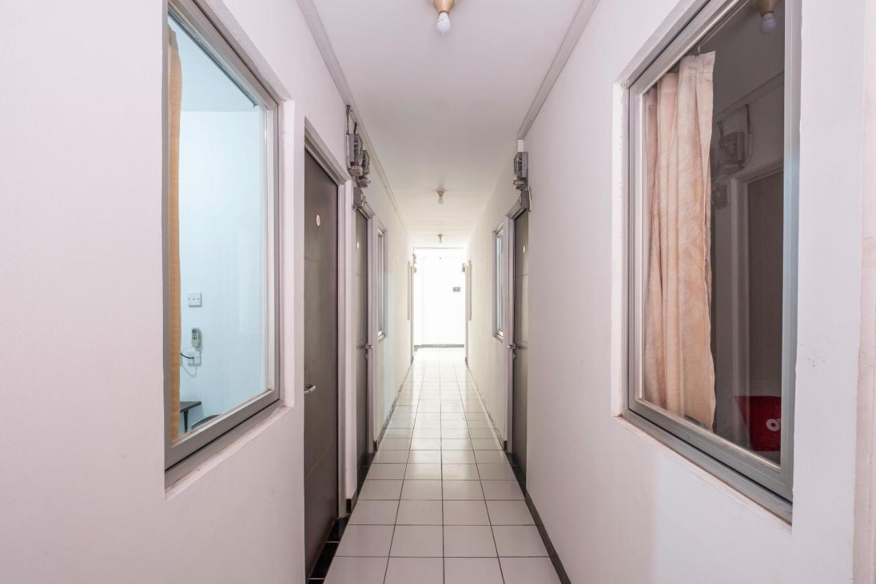 Super Oyo 1568 Stasiun Ka Cirebon Guest House Ngoại thất bức ảnh